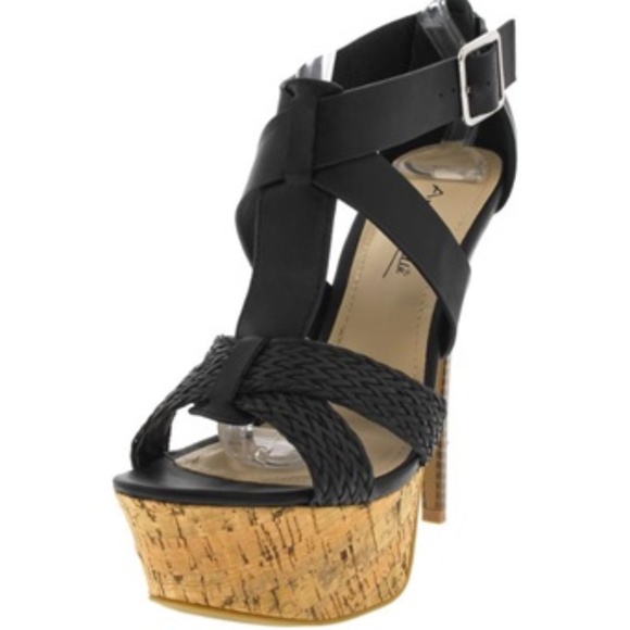 ⭐️ 1 LEFT ⭐️ Casual Black Platform High Heels - Picture 4 of 6